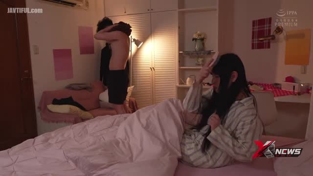 趁女友不在，被姊姊诱惑多次内射