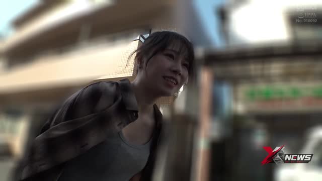光天化日之下，变态兔女郎混乱肛交