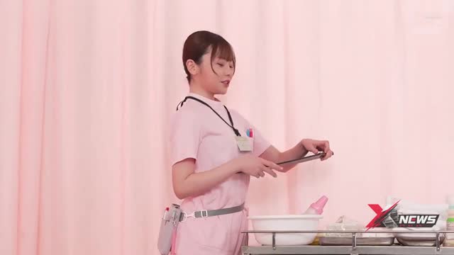 年长护士以清洗之名行自慰之实，让年轻患者不知不觉地射精