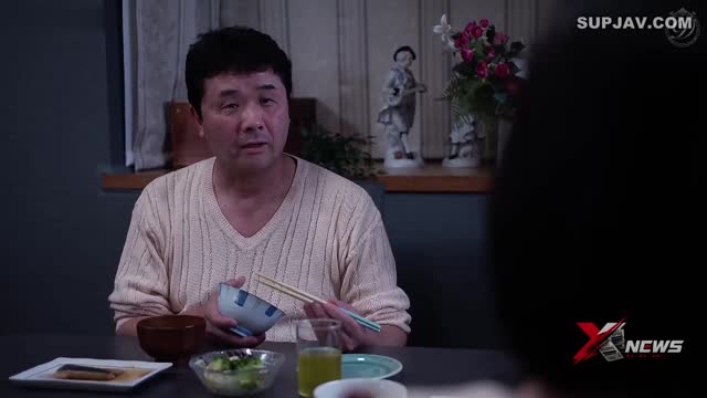我与女儿的家庭教师有染，每周三次
