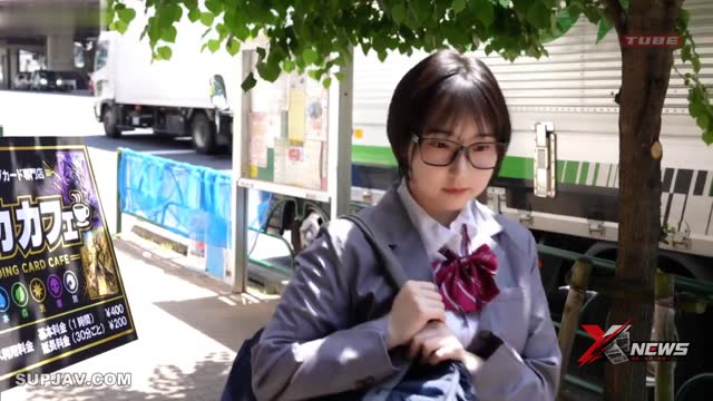 宅女糸井瑠夏：纸牌与性欲亢进的阴暗日常