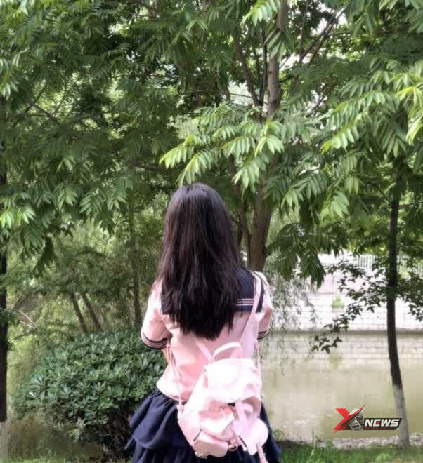 清纯学妹反差大，湿润紧致反差萌