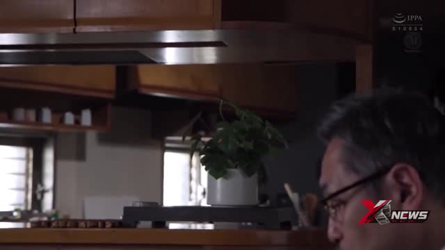 单身妈妈与女儿男友的意外邂逅